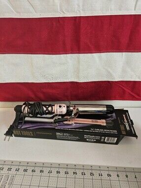Hot Tools Curling Iron 1 1/2 “ Like NEW